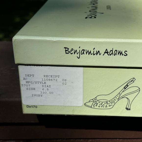 Gorgeous Swarovski aurora borealis 👠 worn for reception only. So pretty🤩 - Picture 6 of 8